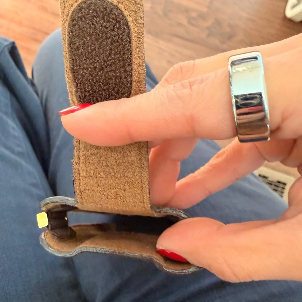 Vintage Louis Vuitton Cell Phone Case With Gold Clip - Picture 5 of 6